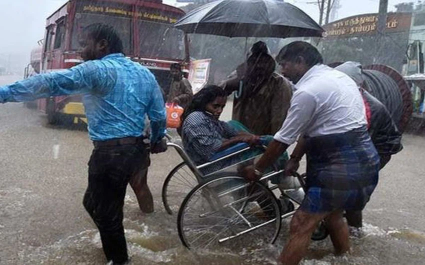 مقتل 323 شخصاً على الأقل جراء فيضانات عارمة اجتاحت جنوب الهند