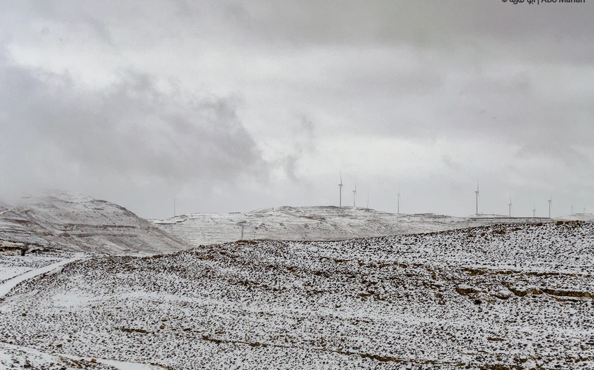 بالصور | الزائر الأبيض يغطي مرتفعات جنوب المملكة اليوم الخميس 