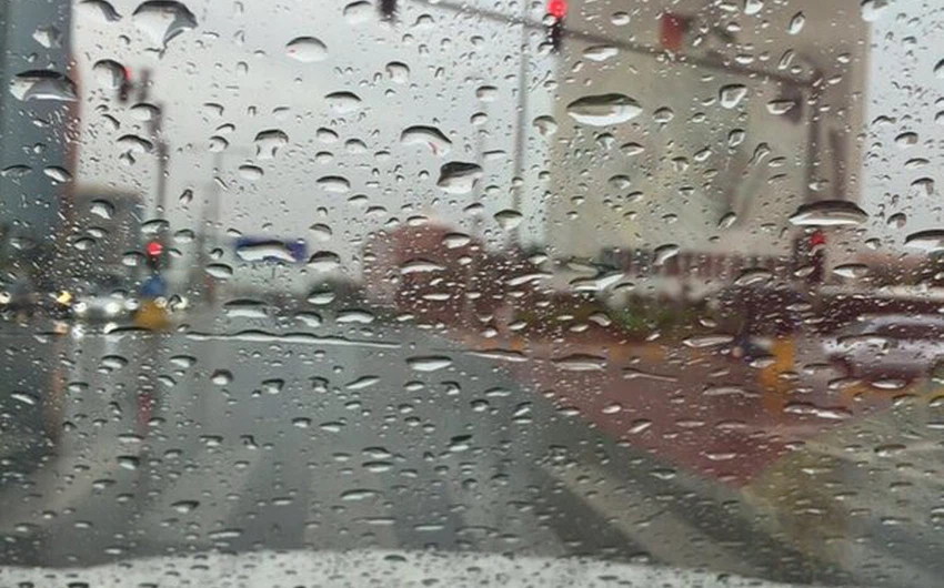 أمطار الخير تتساقط على العاصمة أبوظبي - عبر صفحة طقس العالم