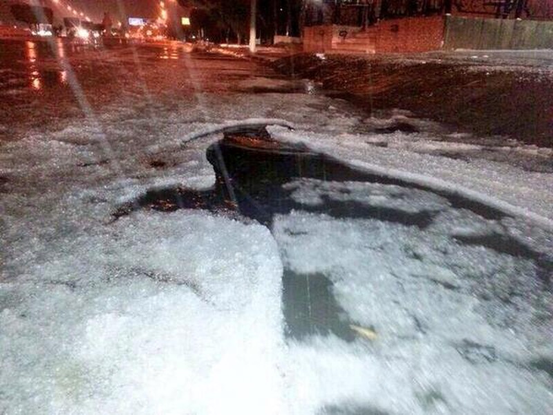 بالصور تساقط كثيف للأمطار و البرد على الهدا الطائف طقس العرب