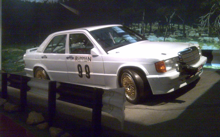 بالصور .. متحف السيارات الملكي يؤرخ جزء مهم من تاريخ الأردن