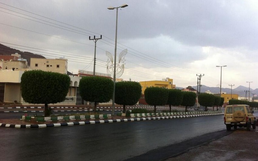 بالصور أمطار الخير تتساقط على اجزاء من القنفذة ومنطقة مكة المكرمة طقس العرب طقس العرب