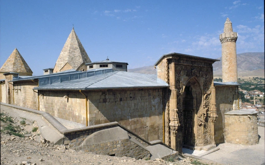 مسجد  ديفريجي الكبير