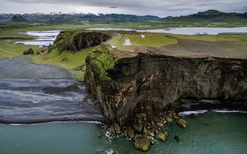 11 صورة من الجو.. ستغريك بالسفر إلى آيسلندا
