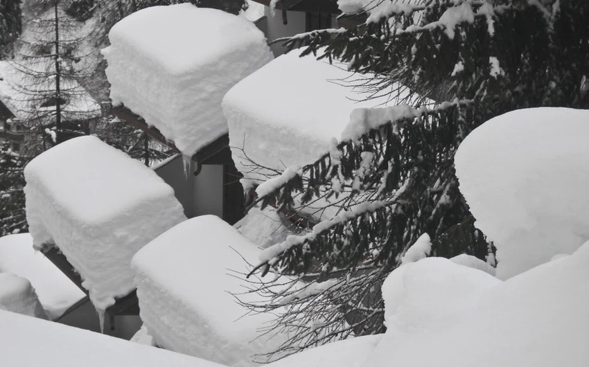 صور رائعة : تراكم الثلوج يصل إلى 300 سم في أجزاء من إيطاليا