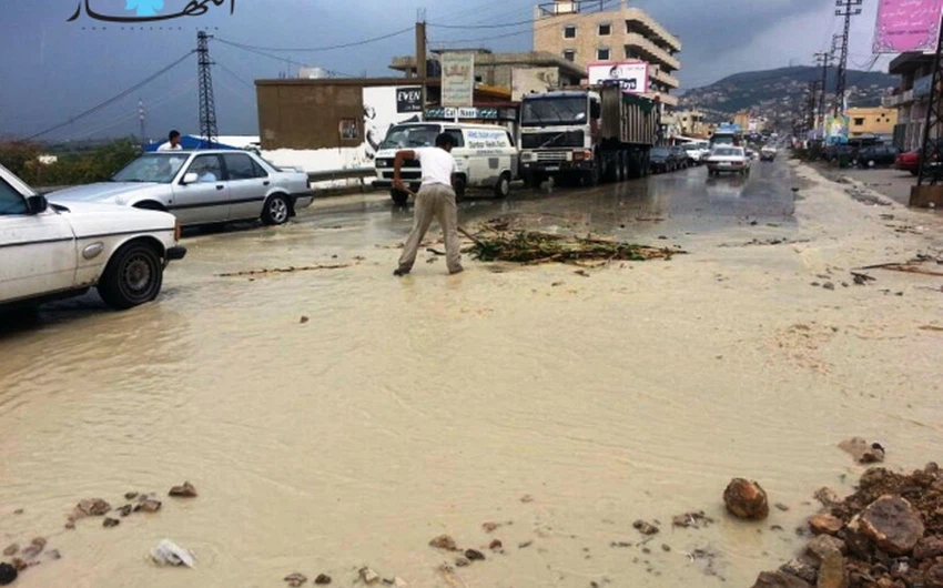 حال الشوارع اللبنانية بعد الأمطار- جريدة النهار
