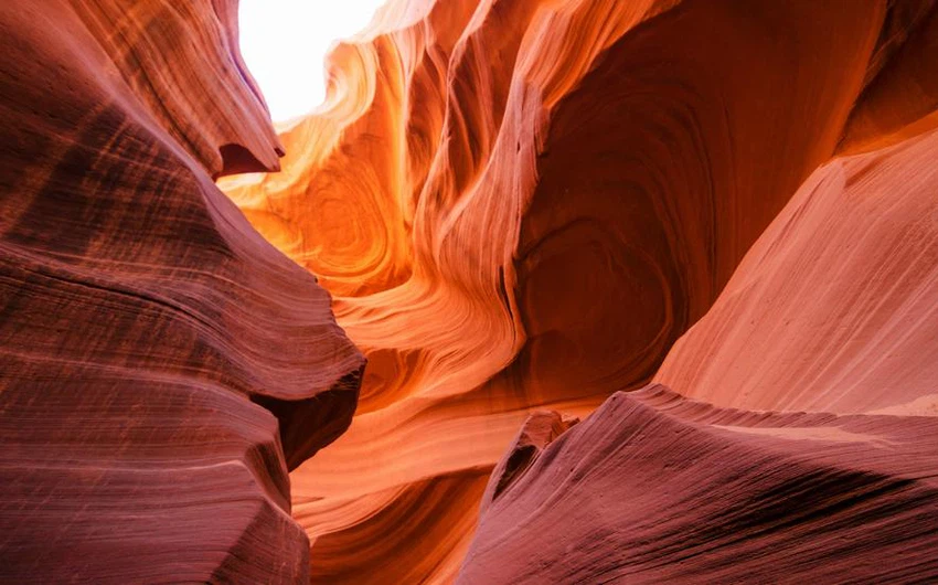 صورة لتشكيلات الصخور من ولاية أريزونا 