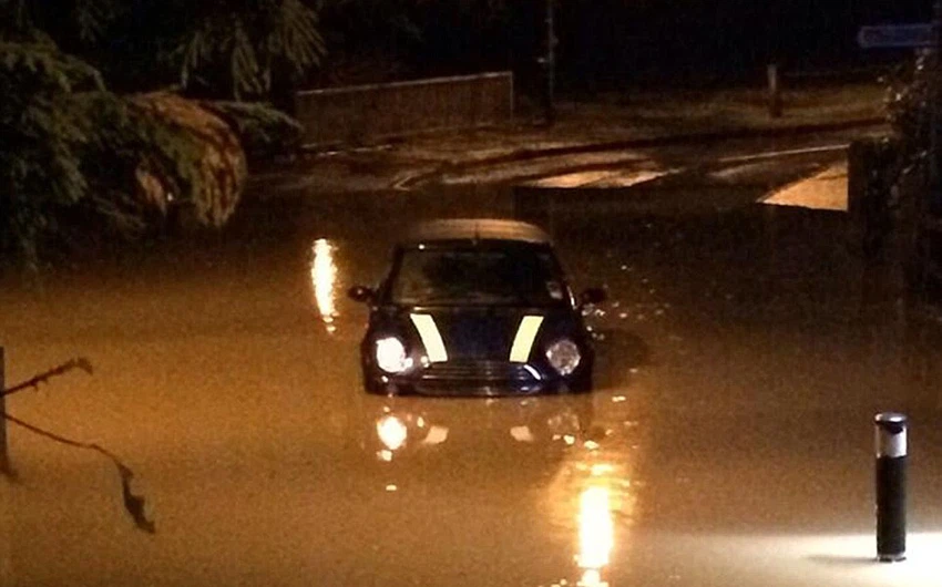 فيضانات أغرقت الشوارع