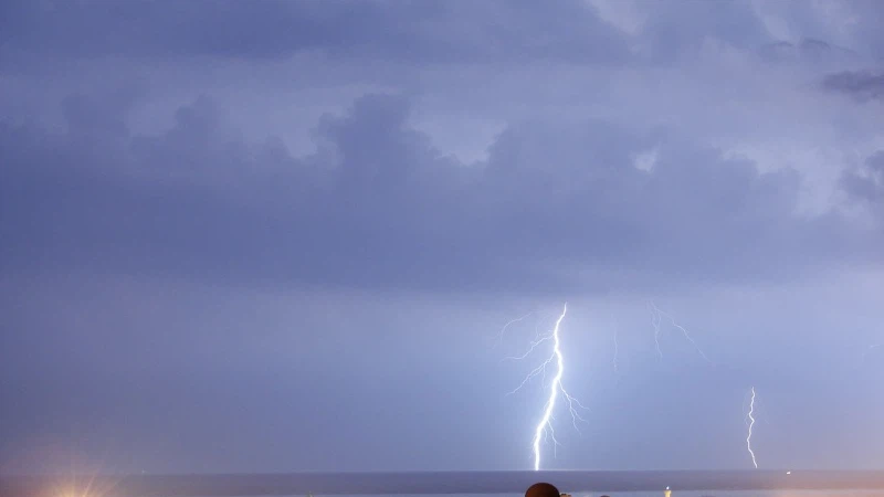 صورة أرشيفية الثلاثاء : رياح شديدة السرعة تسود البلاد وأمطار غزيرة مُنتَظرة في العديد من مناطق البلاد