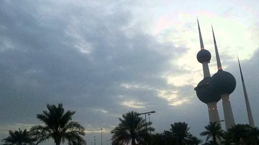 الكويت | انخفاض قليل على درجات الحرارة الاثنين مع انتشار السُحب على ارتفاعات مُتوسطة وعالية   