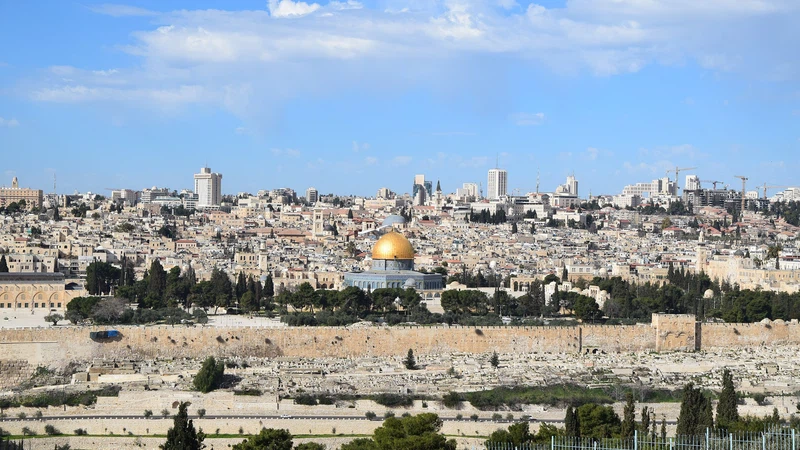 أجواء مُشمسة مع درجات حرارة حول مُعدلاتها السنوية يوم الأحد أجواء مُشمسة مع درجات حرارة حول مُعدلاتها السنوية يوم الأحد