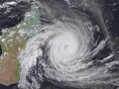 The death toll from Cyclone Patzirai in Madagascar has risen to 120