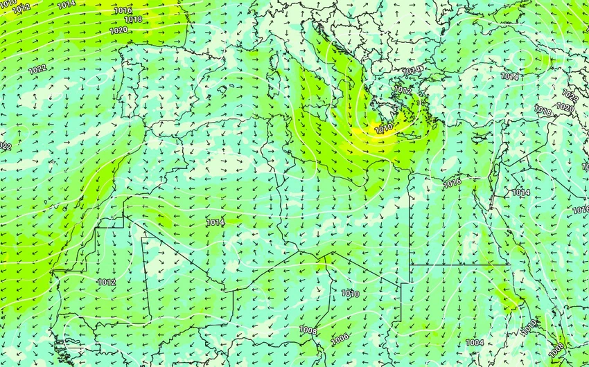 المنخفض الجوي في وسط البحر المتوسط يزداد تعمقه ويتحرك نحو جزيرة كريت الأربعاء  