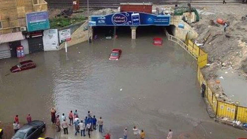 مصر: وفاة 5 أشخاص في الإسكندرية بسبب سوء الأحوال الجوية مصر: وفاة 5 أشخاص في الإسكندرية بسبب سوء الأحوال الجوية