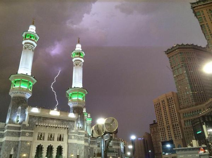 درجات الحرارة في مكة والمدينة والمشاعر المقدسة اليوم الجمعة