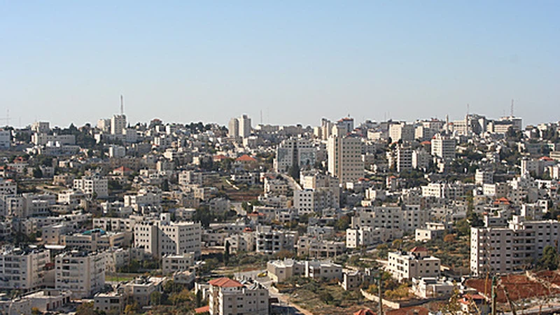 مدينة رام الله يوم الأحد : طقس ربيعي دافئ مع ظهور الغيوم العالية والمتوسطة