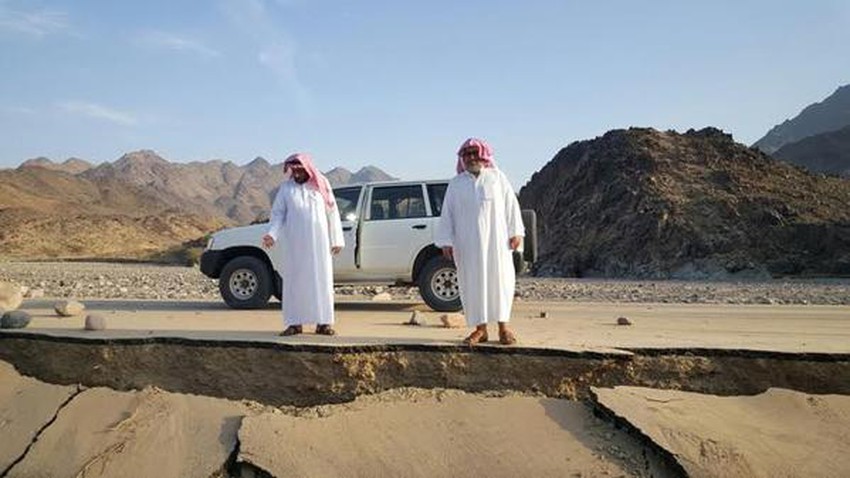 تعليق الدراسات في بعض قرى ينبع النخل بسبب الأمطار المتبقية طقس العرب