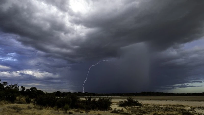 حفر الباطن.. توقعات بهطول زخات رعدية من المطر يوم الجمعة حفر الباطن.. توقعات بهطول زخات رعدية من المطر يوم الجمعة