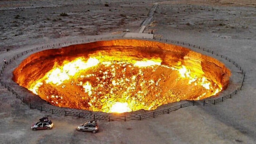 Hell&#39;s Gate: A decades-old crater that reveals new life in the harshest environments