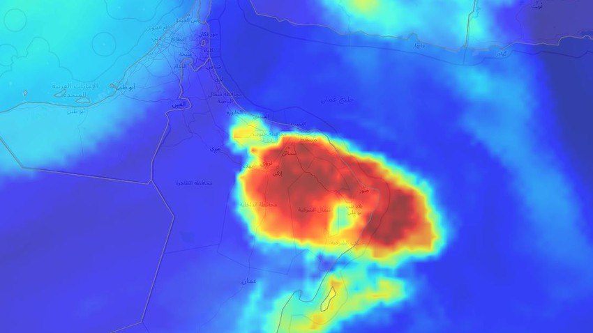 Sultanate of Oman | Thunder clouds renewed activity on the Hajar Mountains on Sunday, and there is a chance that they will extend to some coastal areas