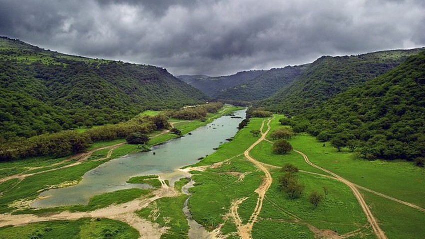 Sultanate of Oman | Stable weather, partly cloudy at times, and activity for autumn clouds over Dhofar during the weekend