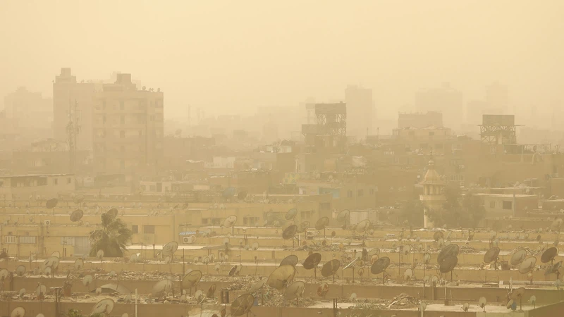 الأرصاد الجوية تكشف تفاصيل تأثر مصر بمنخفض جوي