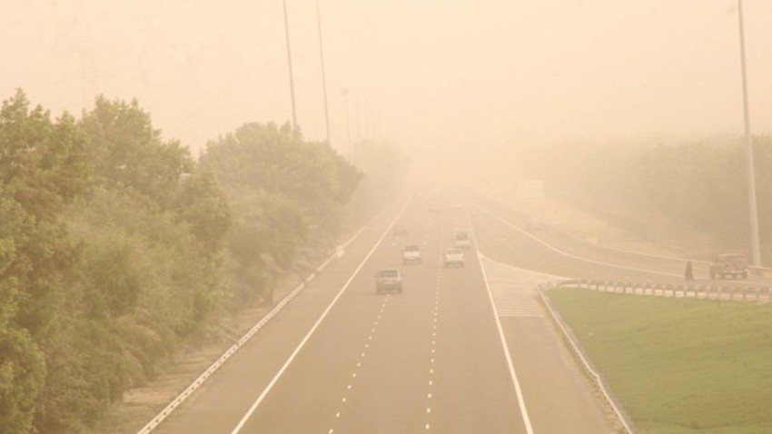 UAE: Dusty weather with chances of rain in some areas in the coming days