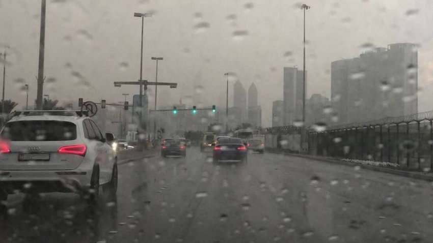 الإمارات | انخفاض آخر على درجات الحرارة و فرصة لهطول أمطار خفيفة على بعض المناطق الساحلية خلال عطلة نهاية الأسبوع