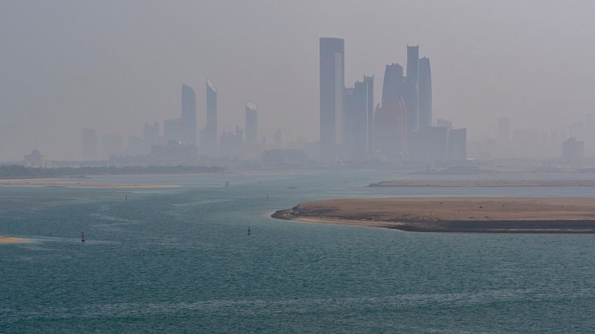 الإمارات | "الأرصاد" احتمالية تشكل الضباب على بعض المناطق الساحلية و الداخلية خلال الأيام القادمة