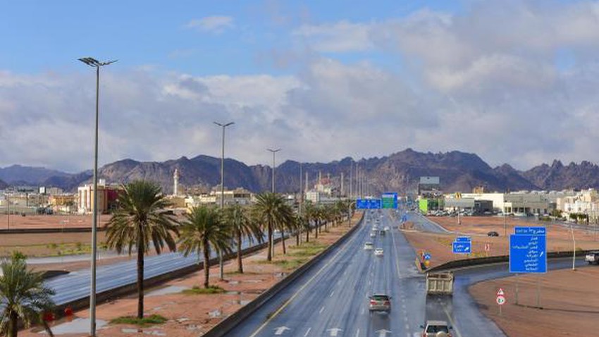 السعودية | أجواء حارة نسبياً في أغلب المناطق و استمرار فُرص الأمطار الرعدية في بعض المناطق يوم الخميس