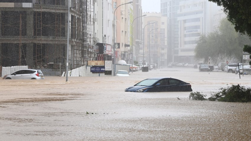 Oman : Un nouveau record.. Al-Awabi a enregistré d&#39;énormes quantités de pluie au cours des deux derniers jours, s&#39;élevant à près de 300 mm !