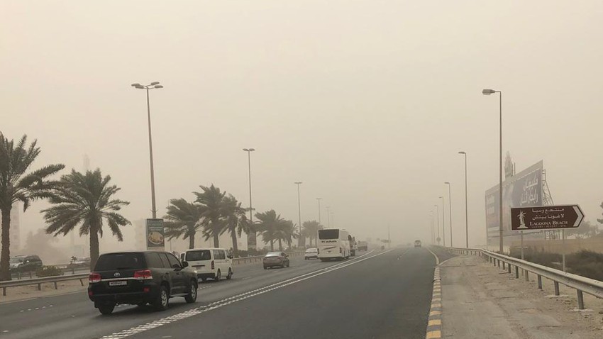 السعودية | ضباب كثيف و أمطار و غبار على 6 مناطق يوم الأحد (تفاصيل و توصيات)