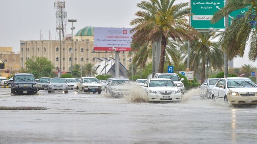 السعودية | المناطق المشمولة بالأحوال الجوية غير المُستقرة وفرص الأمطار الأيام القادمة