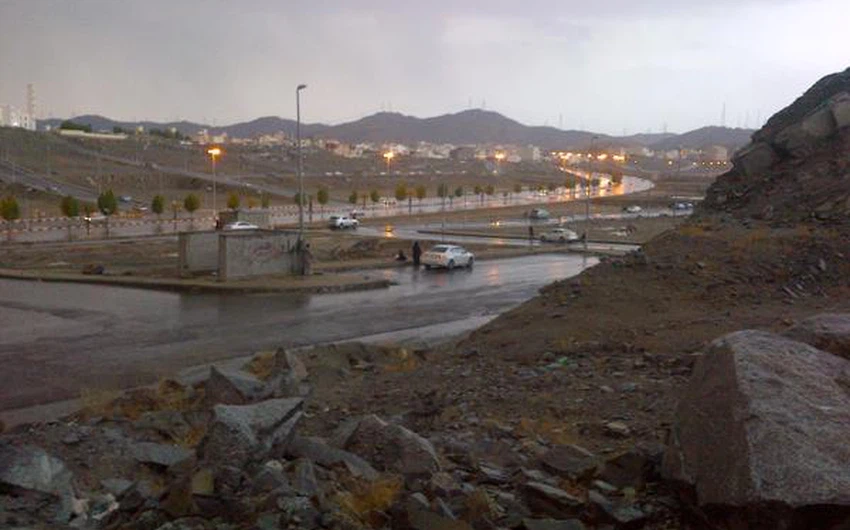 بالصور: امطار وعواصف رعدية في مكة المكرمة