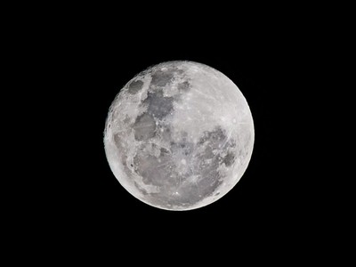 Pour les amateurs de phénomènes astronomiques, la Lune est aujourd'hui en conjonction avec Vénus après le coucher du soleil.