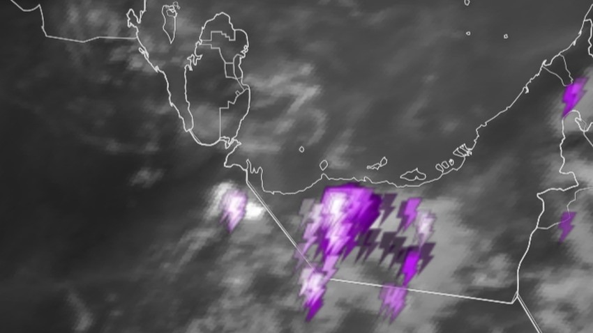 UAE - Update at 4:15 pm | Thunderstorms in the west and the beginning of the formation of thunderstorms in the far east