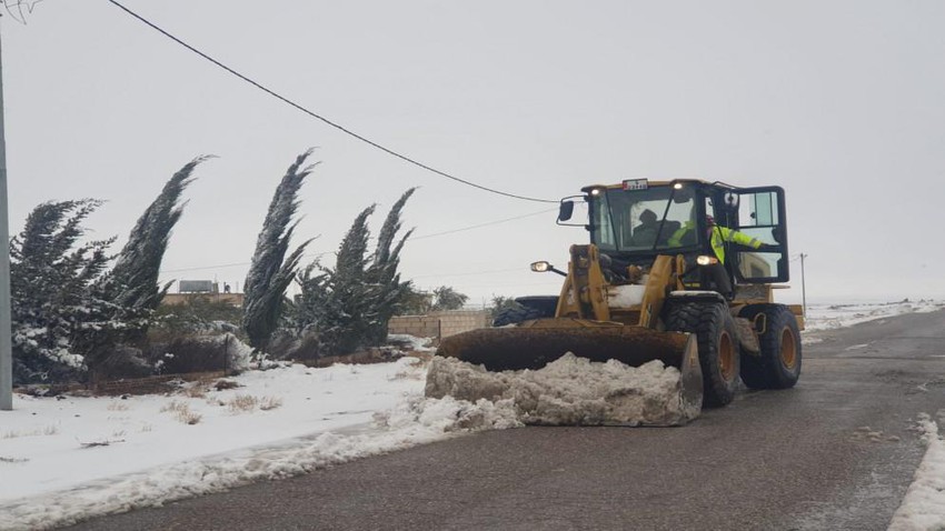 Amman Municipality: All main roads within the municipality’s jurisdiction are open, and 10% of secondary roads remain closed