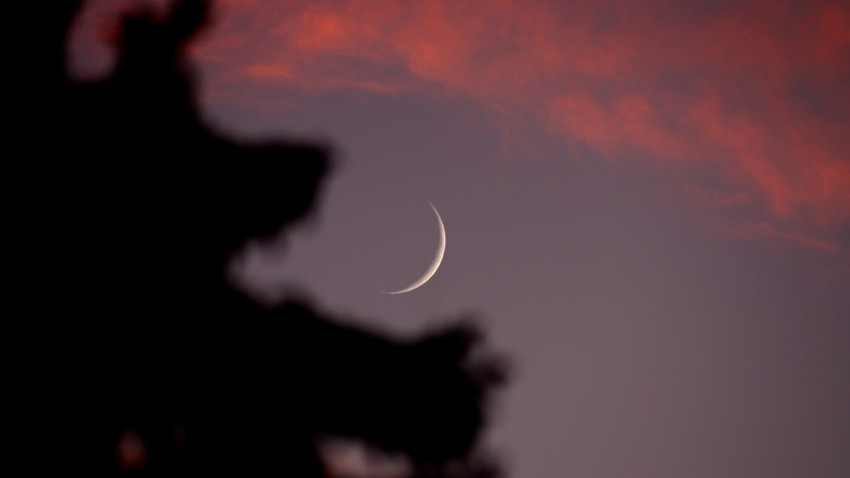 The International Astronomy Center clarifies the possibility of seeing the crescent of the month of Dhul-Qa&#39;dah tonight