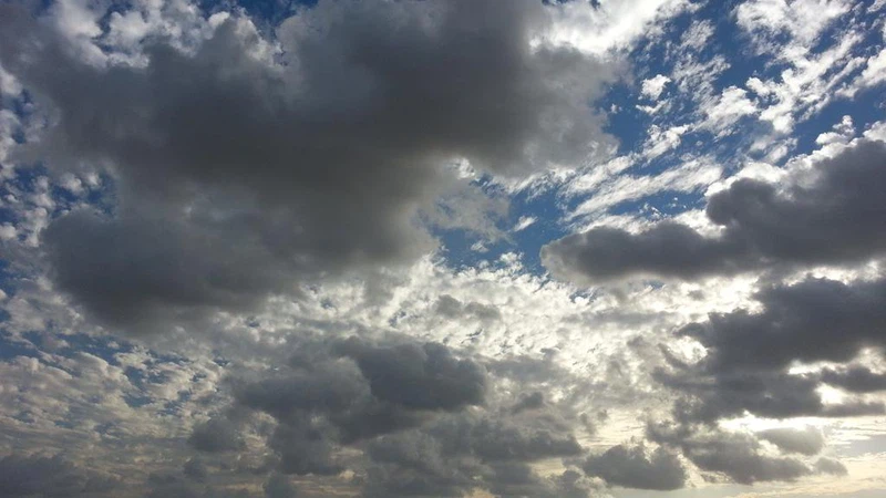 تعبيرية حالة الطقس ودرجات الحرارة العظمى والصغرى في عدد من مناطق المملكة ليوم الاثنين