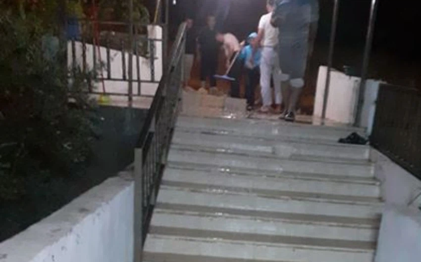Ajloun Rescue a family from the Hashemite region raided their house rain water ... Witness