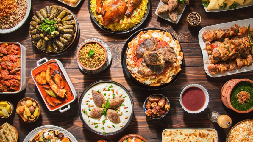 سياحة الأطعمة وأشهر الأطباق الوطنية التي يتميز بها كل بلد عربي