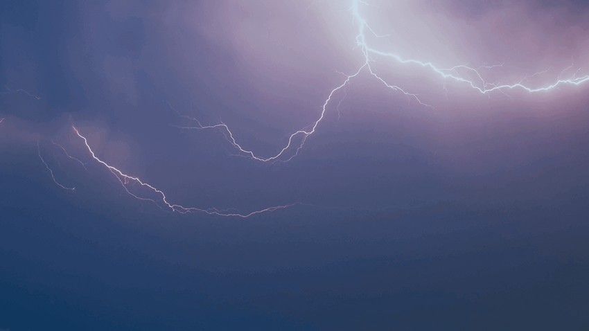 الإمارات | المركز الوطني يحذر من سُحب ركامية قد يرافقها سقوط أمطار ورياح قوية على هذه المناطق 