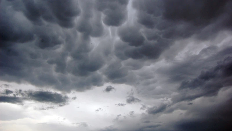 اجواء ماطرة بغزارة ورعدية اجواء ماطرة بغزارة ورعدية