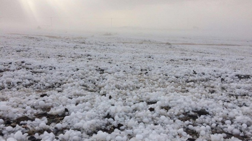 Video | A strong hailstorm wears a white dress to the edge of Taif
