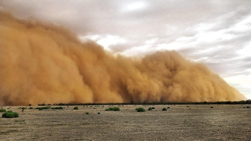 Important - Taïf | Une vague de poussière affectant maintenant suivi d&#39;une vague de fortes pluies sous peu