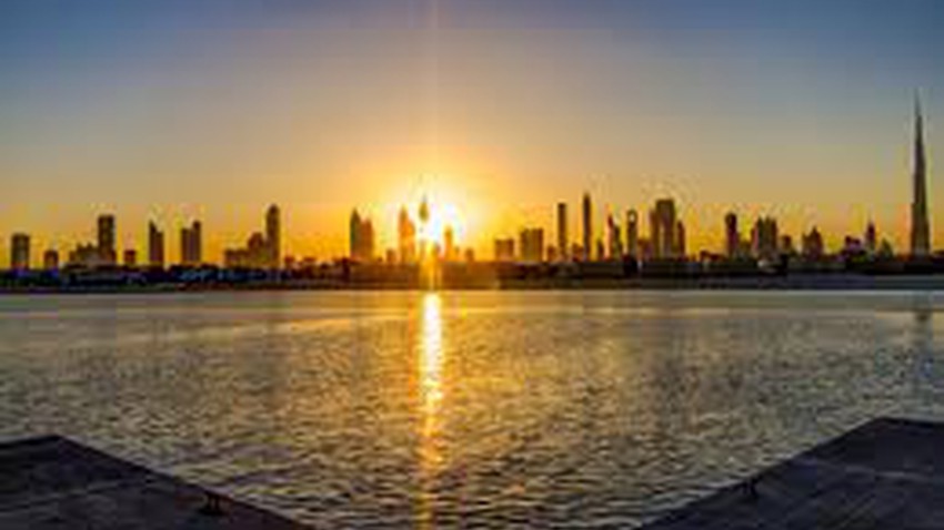 الإمارات - المركز الوطني | بداية اسبوع حارة بإنتظار الدولة وانخفاض طفيف على درجات الحرارة في المناطق الساحلية