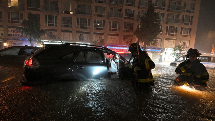 بالفيديو | أمطار وفيضانات "تاريخية" تغمر مدينة نيويورك الأمريكية وتتسبب بوفاة 9 أشخاص
