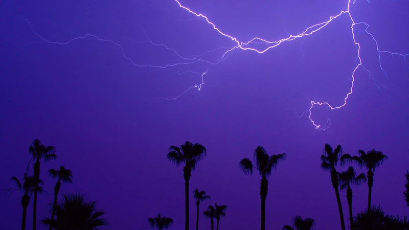 تعبيرية تراجع الحالة الجوية على جنوب غرب المملكة واشتدادها نهاية الاسبوع