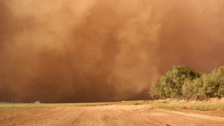 Iraq | Alert from dust waves and transmitted sandstorms, including domestic and international roads, in the coming days