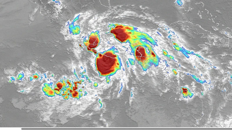 إعصار إريك يشتد ويهدد سواحل المكسيك | عرب تايم إعصار إريك يشتد ويهدد سواحل المكسيك | عرب تايم